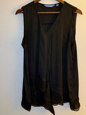 Simply Vera Vera Wang Black Sleeveless V-Neck Blouse